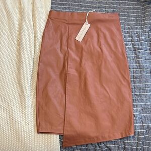 Women’s faux leather skirt